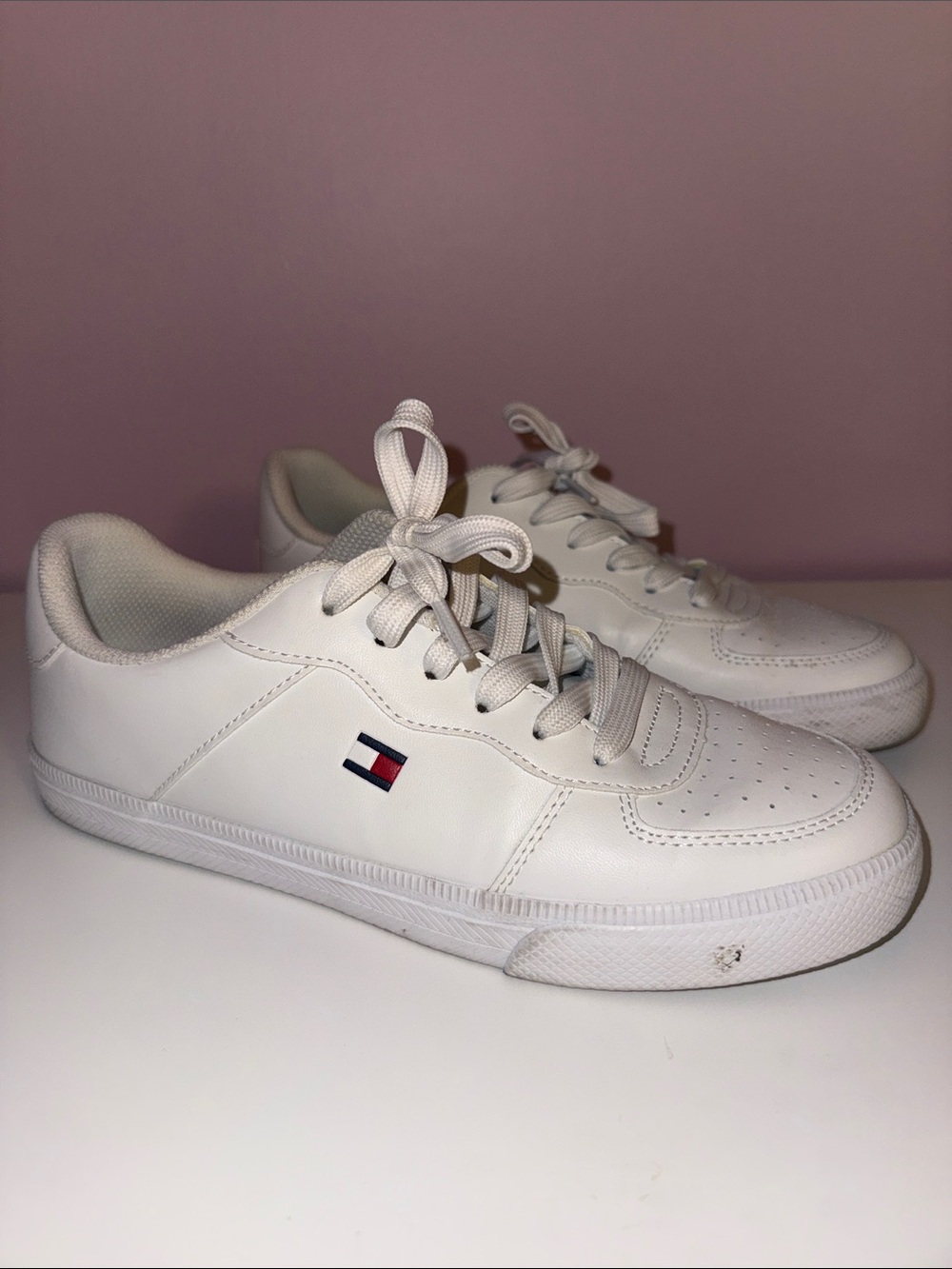 Tommy Hilfiger White Low-Top Sneakers with Navy & Red Flag